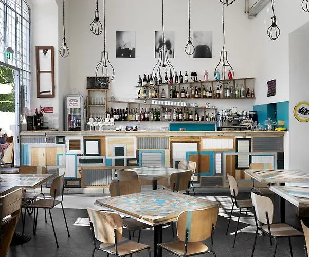 Madama Hostel & Bistrot